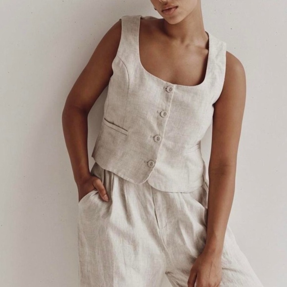 DISSH Oscar Linen Button Vest Beige